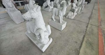 黑龙江芝麻白雕刻 十二生肖 异形雕刻