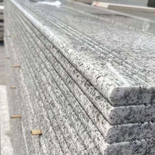 黑龙江芝麻白楼梯踏步 花岗岩楼梯板材